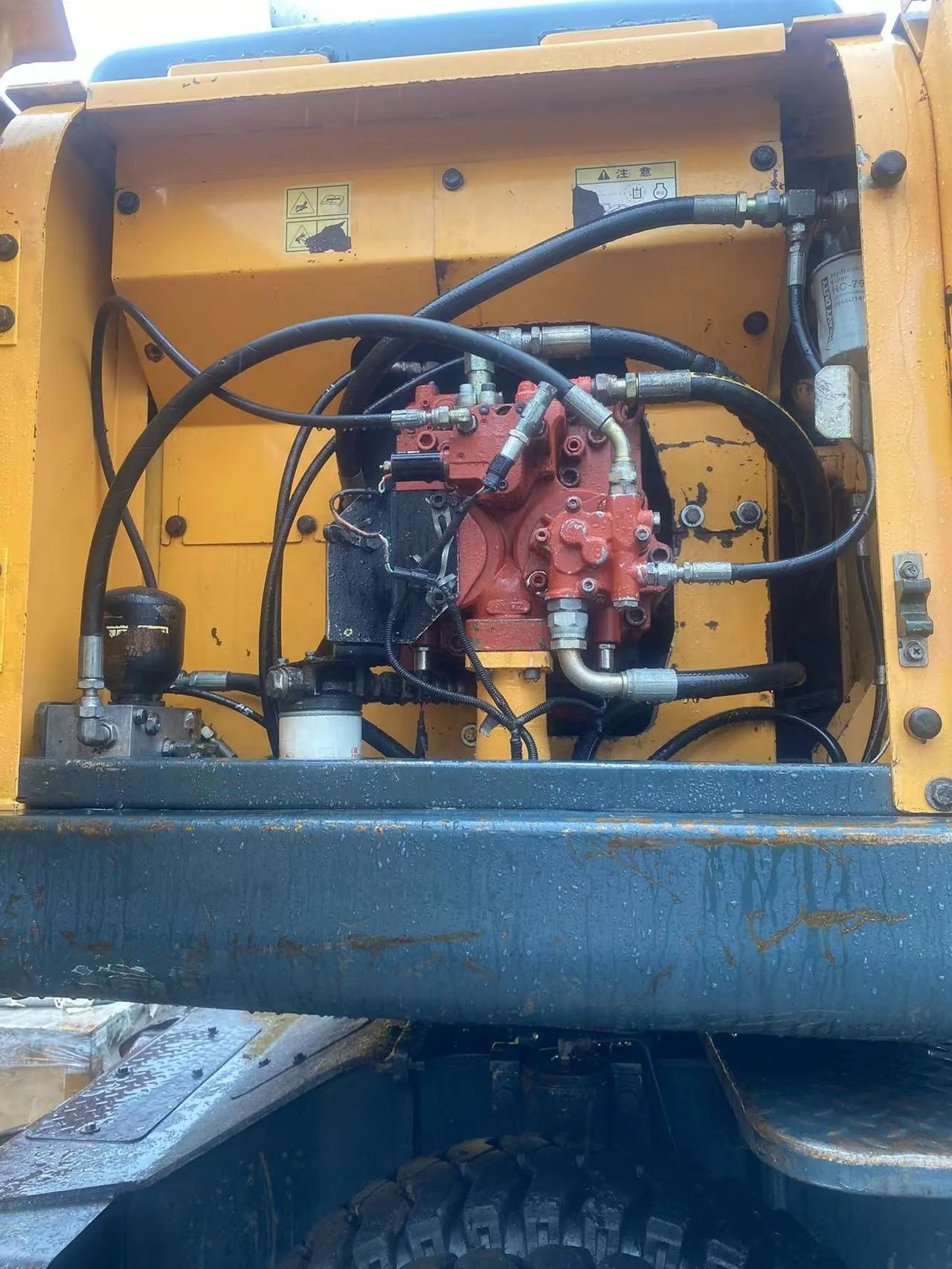 Cheap Used Wheel Excavator Hyundai R210w-9 Wheel Excavator Machine Hyundai 210 Excavators