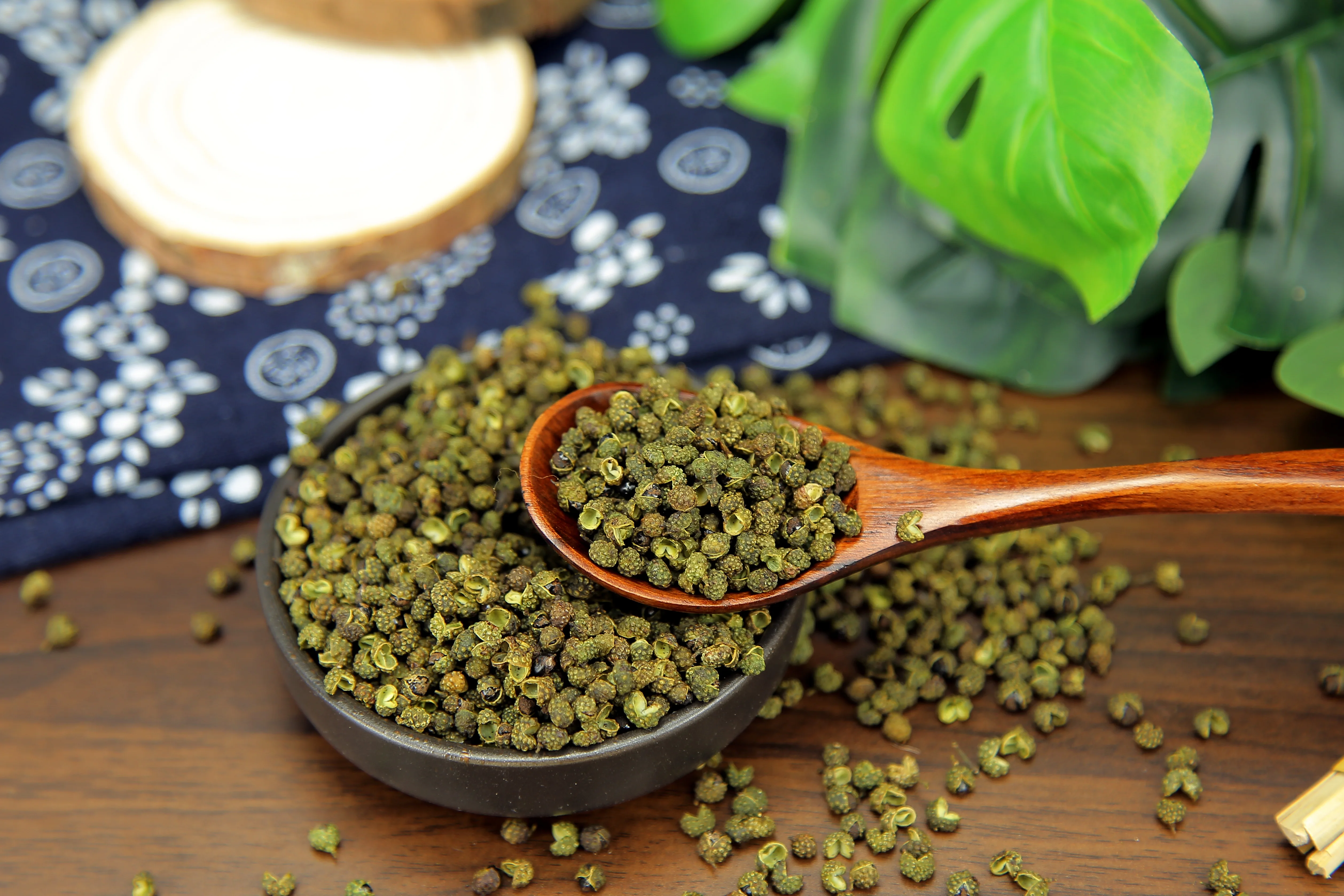 OEM Wholesale Factory Low Price Sichuan Peppercorns For Cooking Condiments High Quality Peppercorns