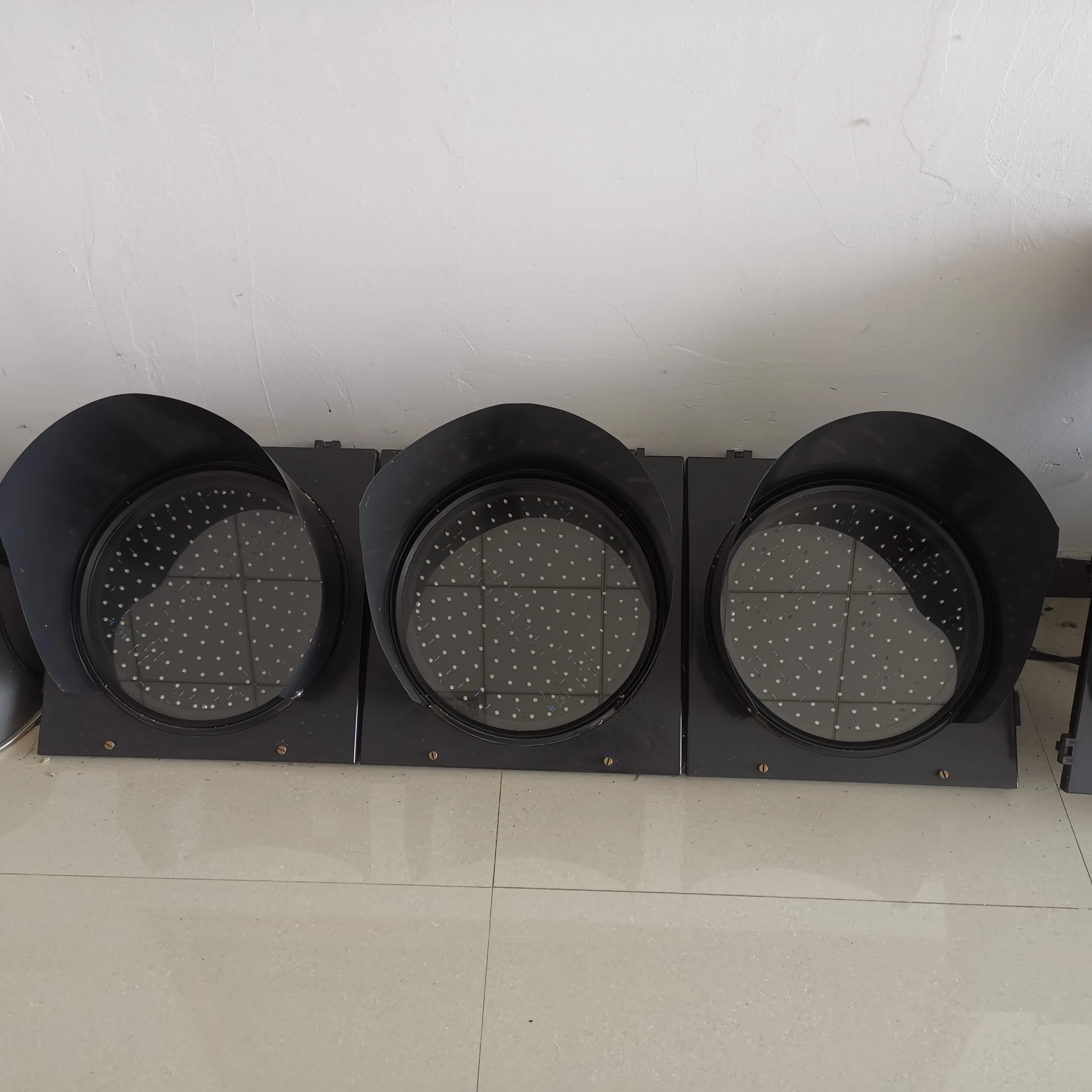 Factory High Quality Aluminum LED Solar Traffic Signal Light Warning Lamp