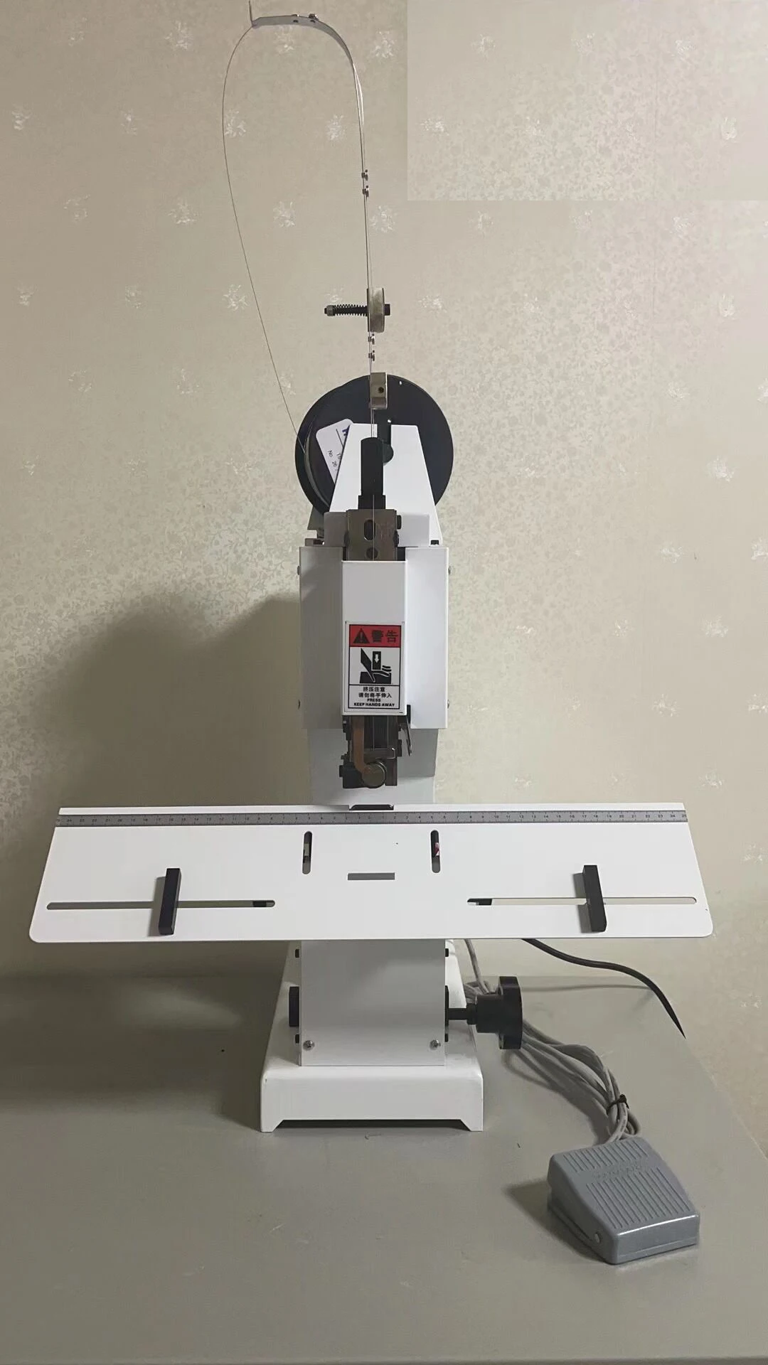 Desktop Saddle Wire Stitching Paper Stapler Stapling Machines