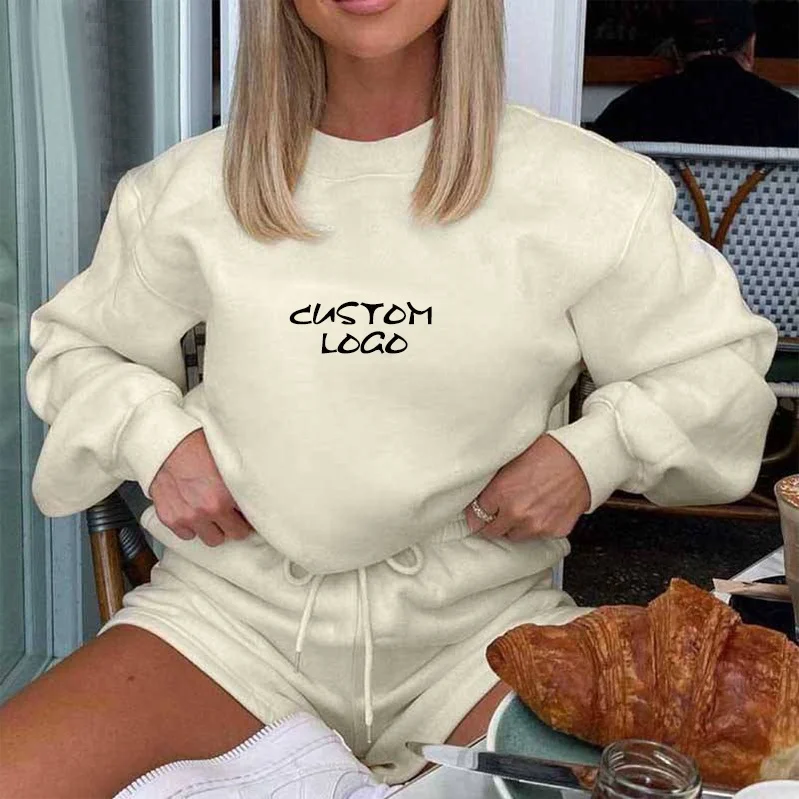 Женский спортивный костюм
