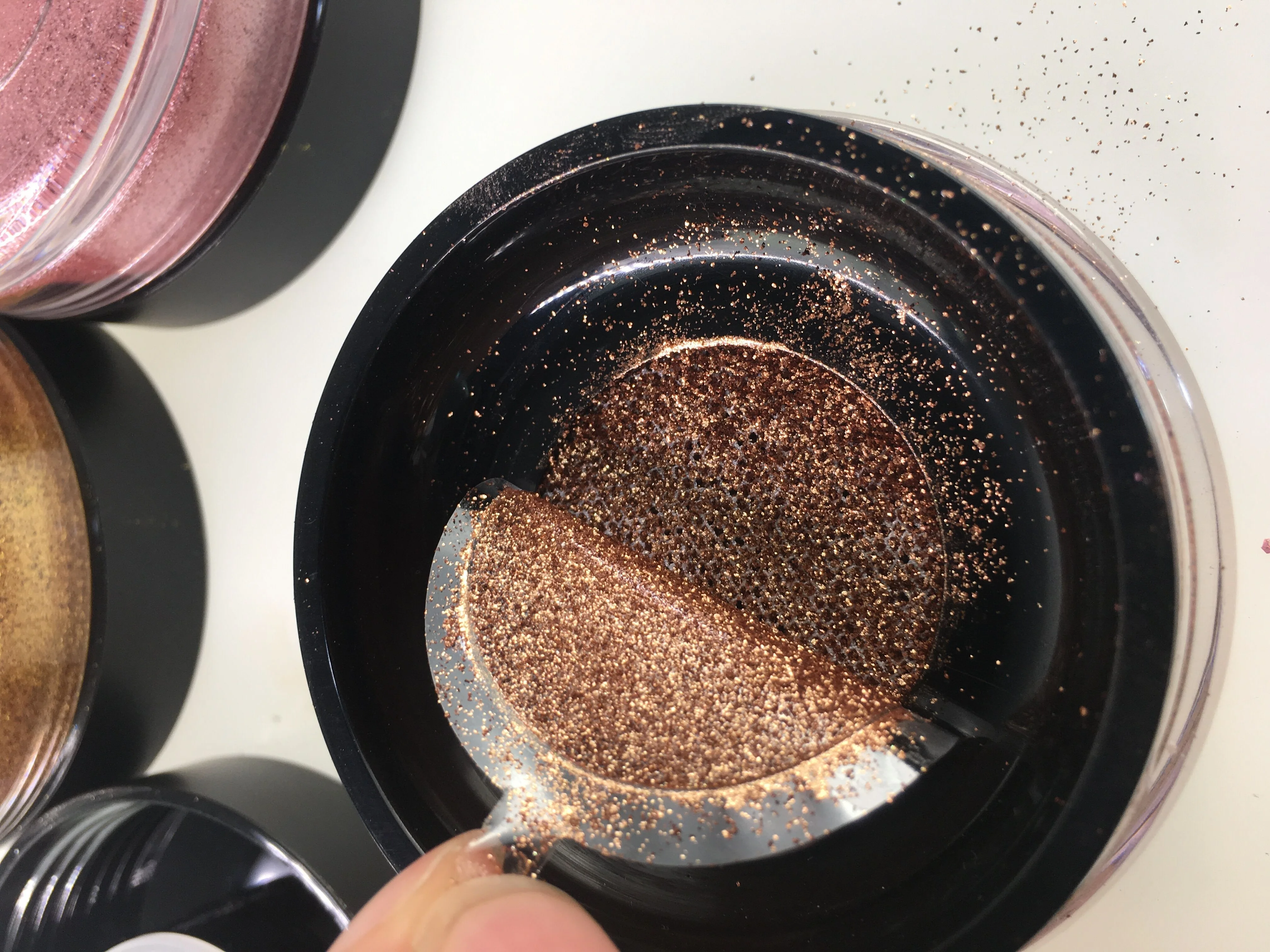 
High Pigment Custom Your own brand Bronzer Highlighter pigment Private Label Makeup Loose Highlighter Powder 