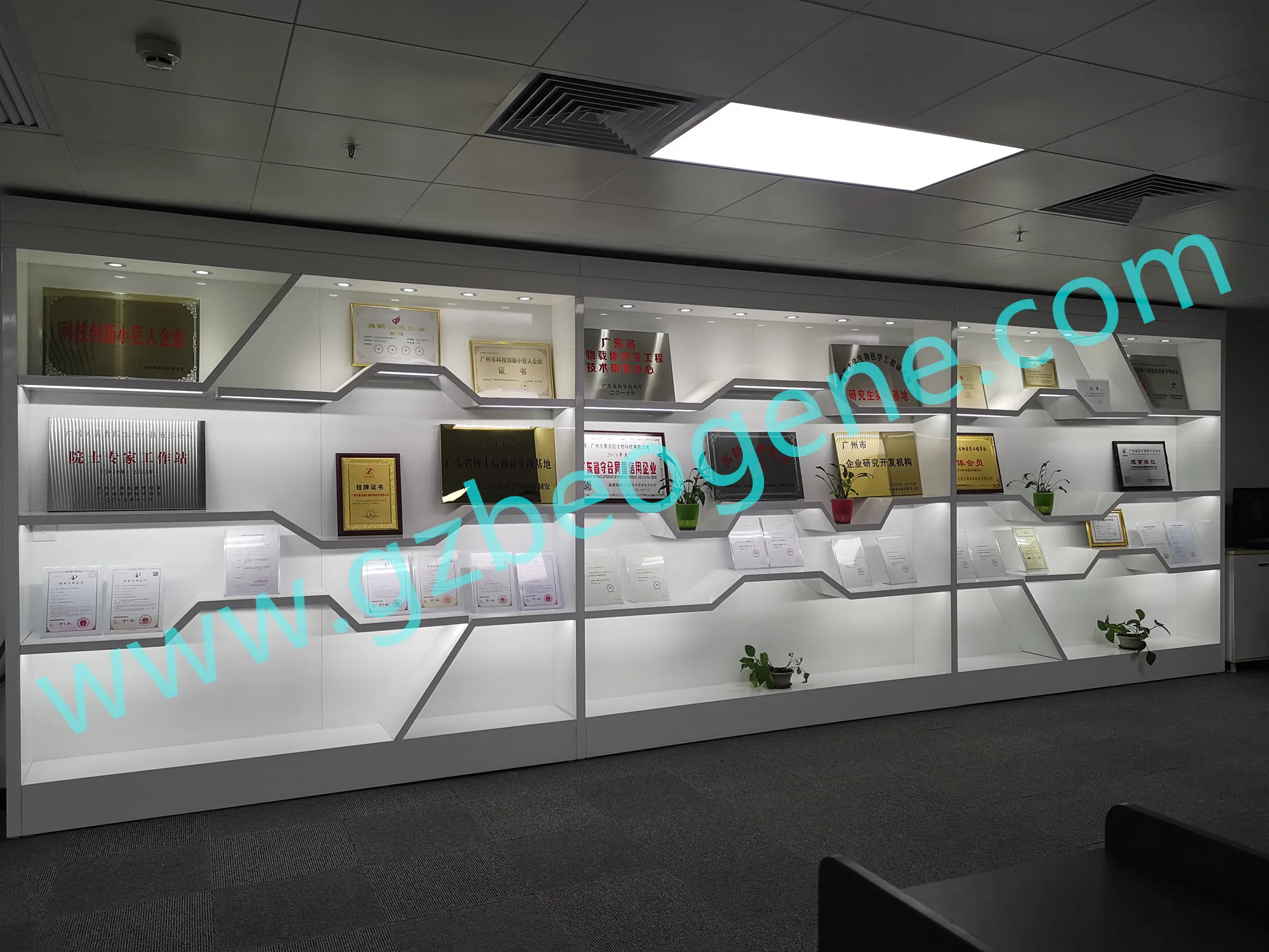 
Medical Protective Clothing Coverall Suit PPE Full body Isolation gown 