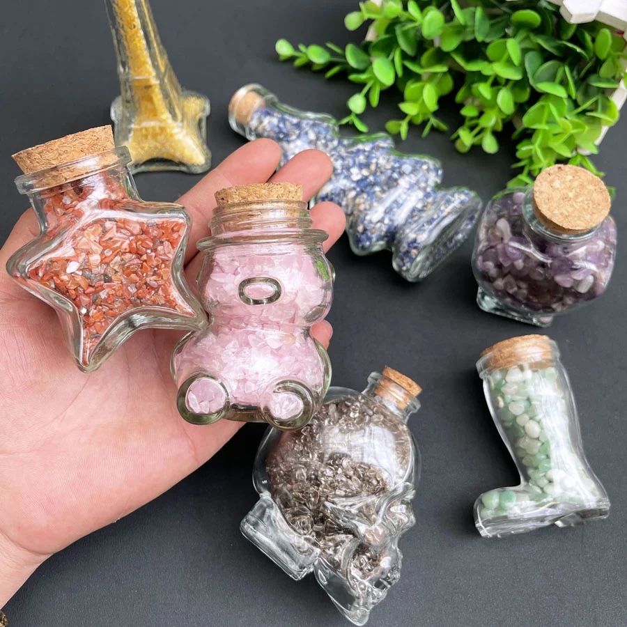 Wholesale Crystal Chips Bottle Quartz Gravel Tumble Stones Skulls Wishing Bottle for Meditation