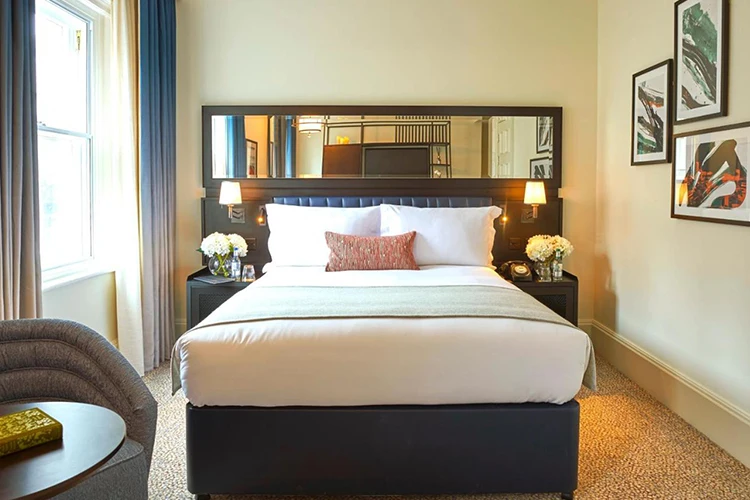 Manufacturer  5 star luxury hotel room furniture  ramada hotel furniture from vietnam