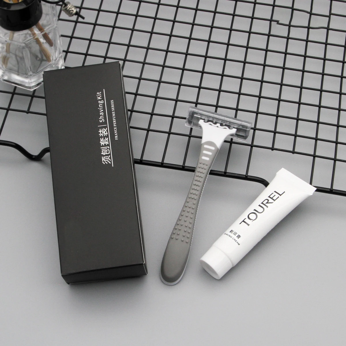 Low factory price 5 star hotel amenities sets list customized for airbnb