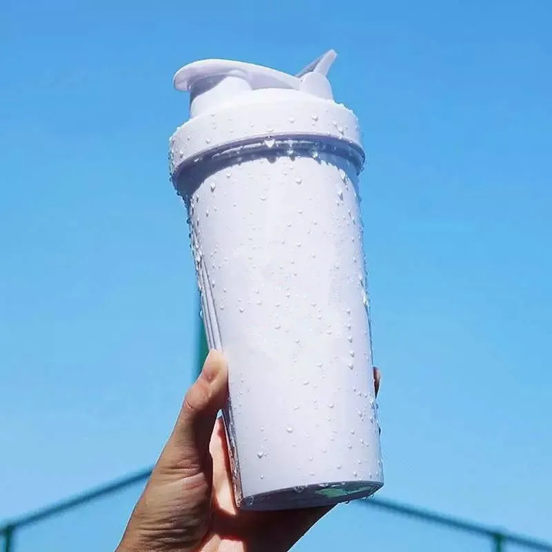  Изготовленный на заказ логотип BPA бесплатно красочные спортивные пластиковые шейкер бутылки для протеина С смешивания