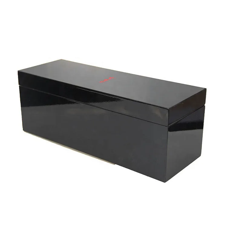 Customized design simple useful colored print black wine wooden box