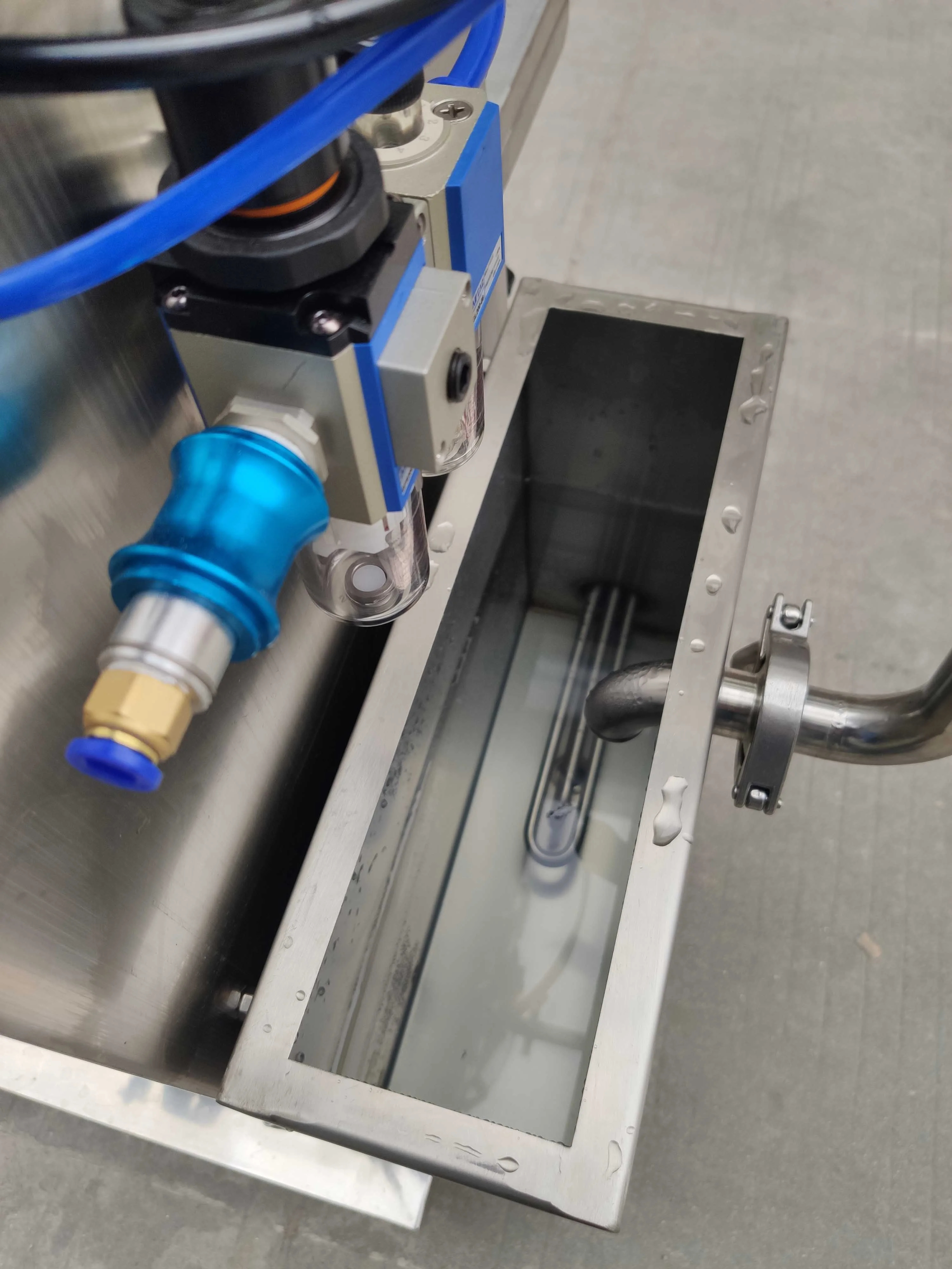 Semi-Automatic vertical Constant Temperature Paste  hair wax Filling Machine for Cream Lotion Ointment