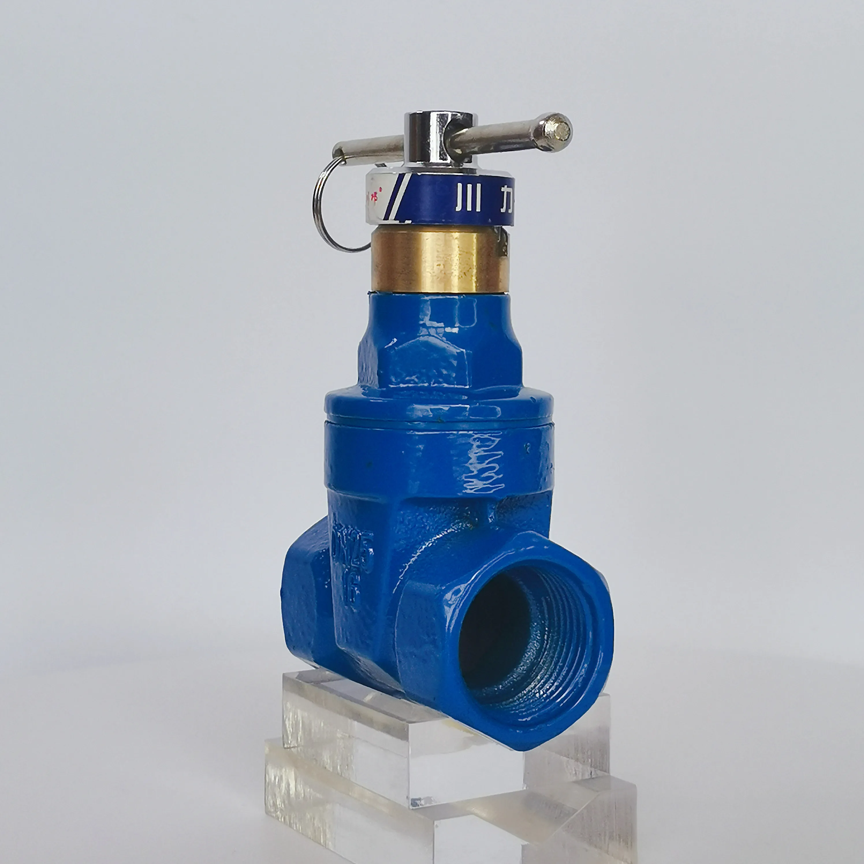 Densified soft sealing thread connected knife gate valve is an intelligent water valve with EPDM valve plate