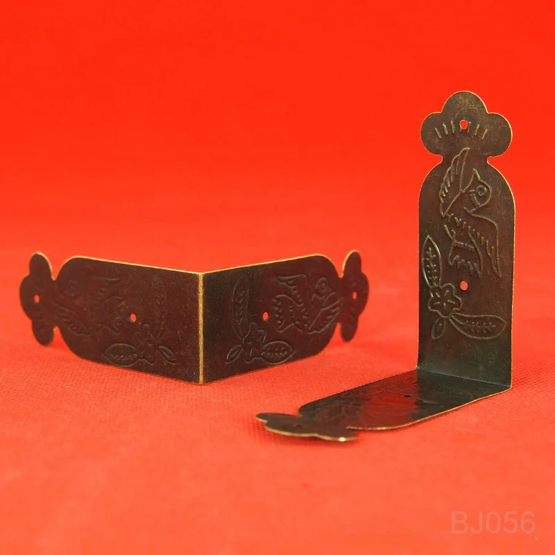 Factory supply 68 x 27mm anti-brass metal box corner protector for wooden boxes