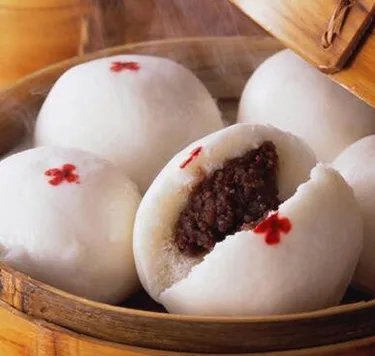 Автоматическая Паровая машина для производства мягких булочек Momo Baozi из нержавеющей стали 2000-3000 шт./ч Лидер