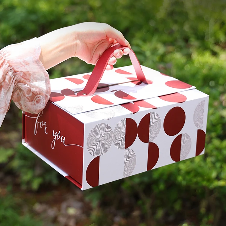 luxury custom logo magnetic christmas wedding favors gifts guest paper packaging gift box with handle