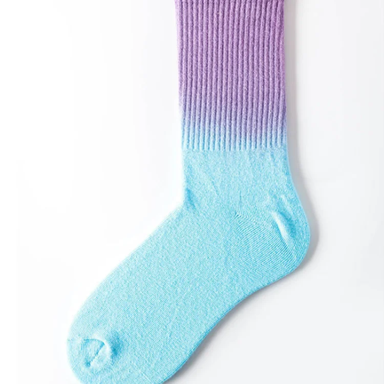 Loose Slouch Unisex Mid Calf Socks Fashion Gradient Sport Socks Tie Dye Crew Cotton Socks For Man And Woman