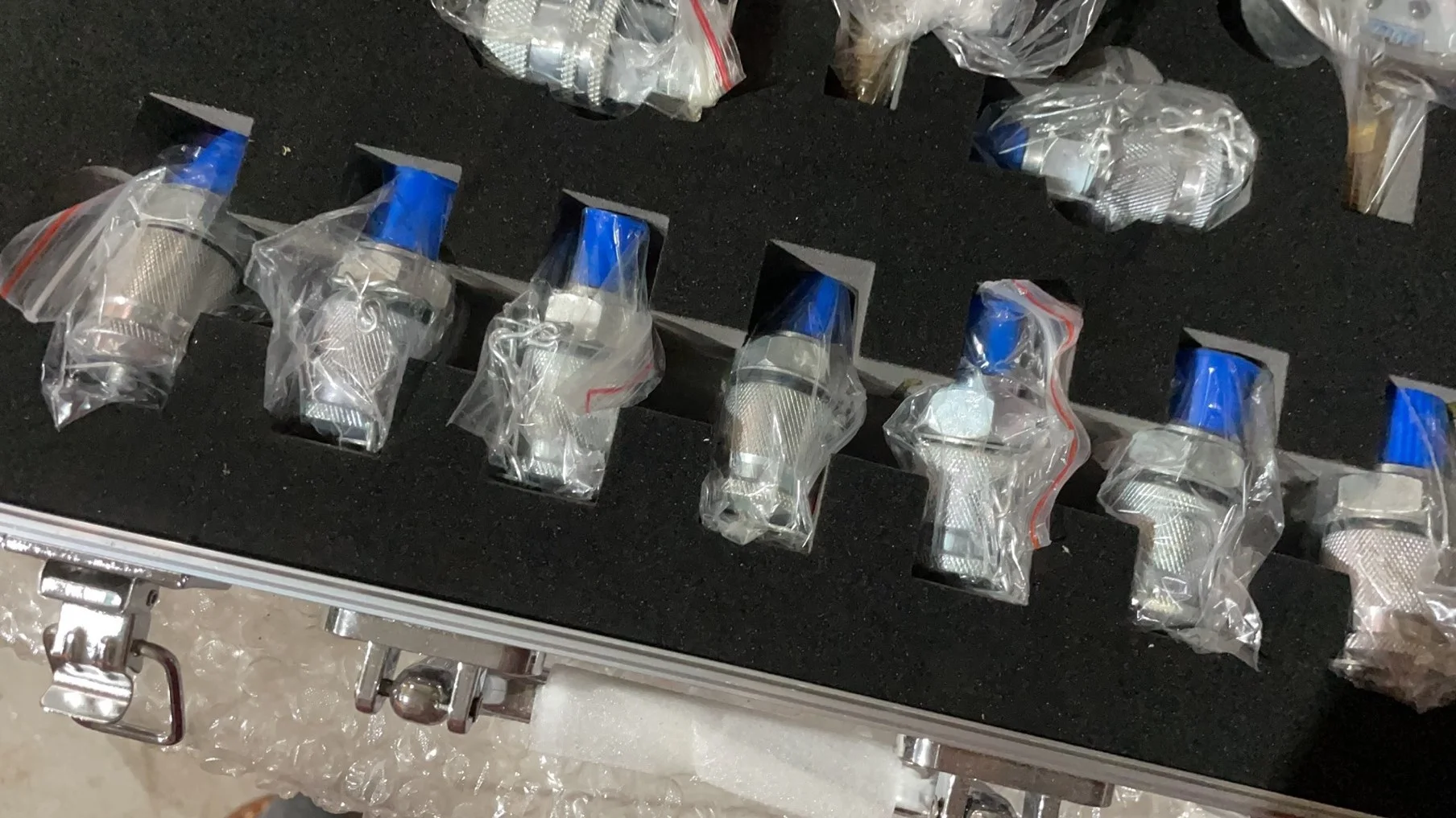 Used for tractors high quality wide range of application hydraulic pressure test kit