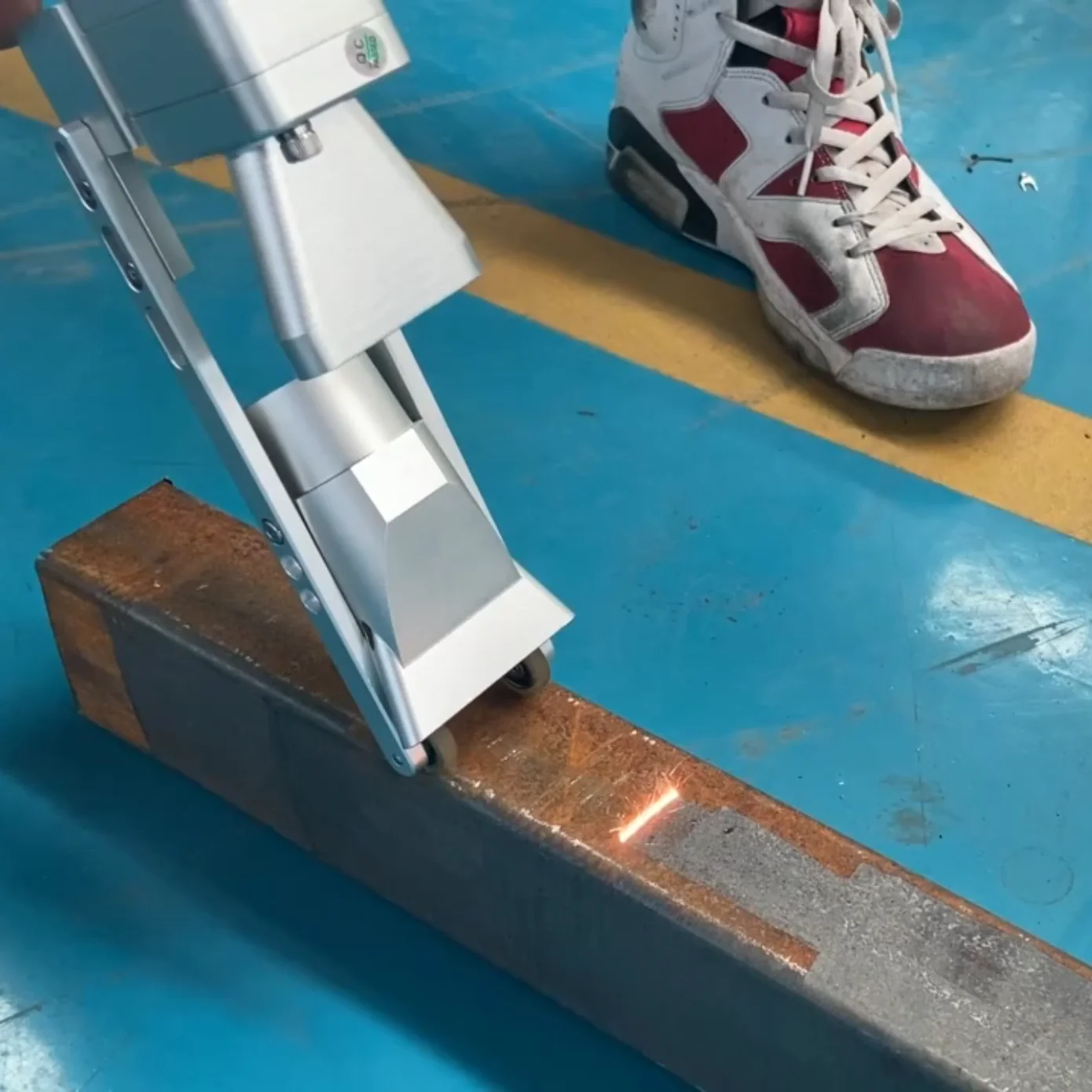 laser cleaning rush removable steel laser cleaning machine 1500w jpt