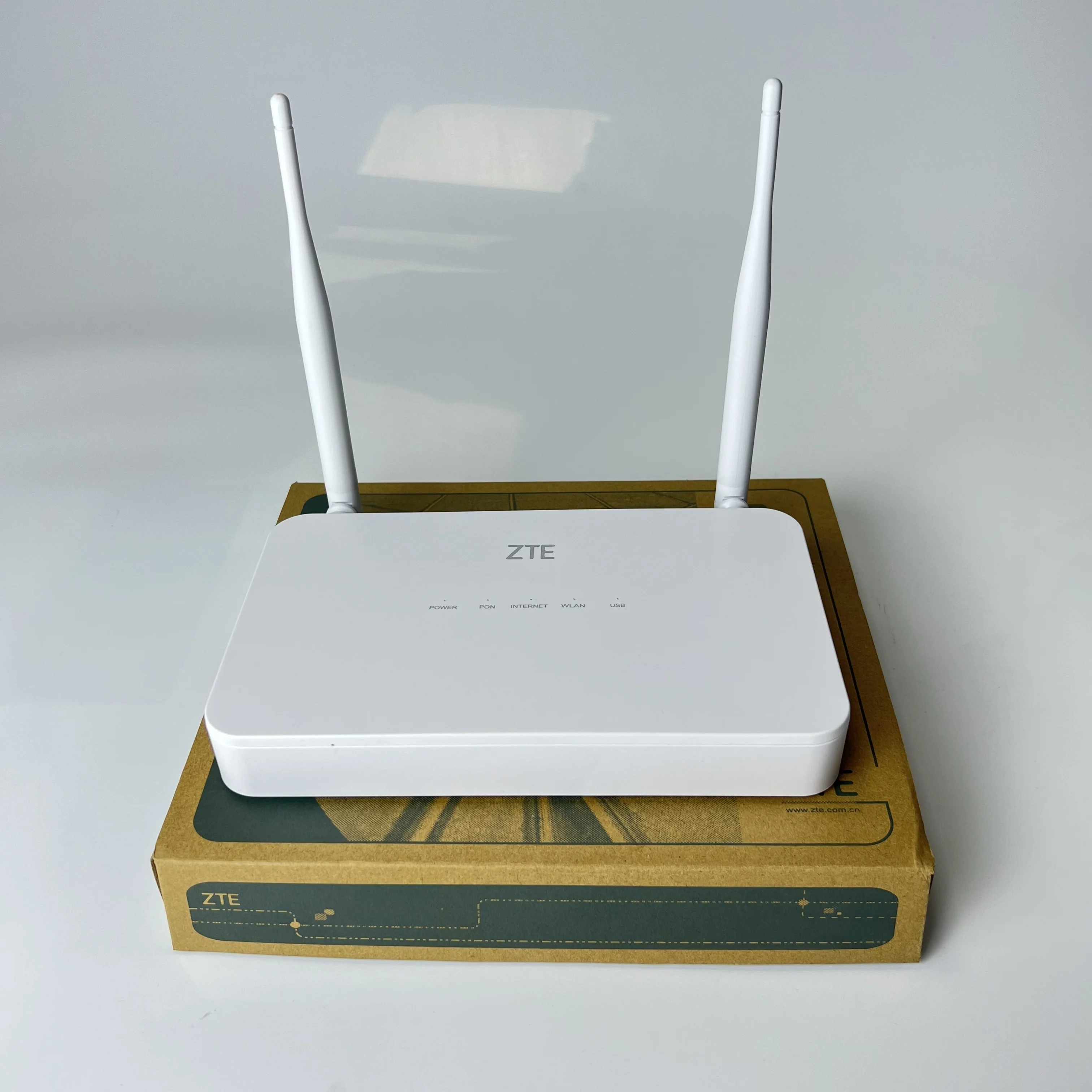 Высококачественный F670L Fttx 2 4G + 5G Wifi оригинальный Gpon Onu 4Ge 1 горшок