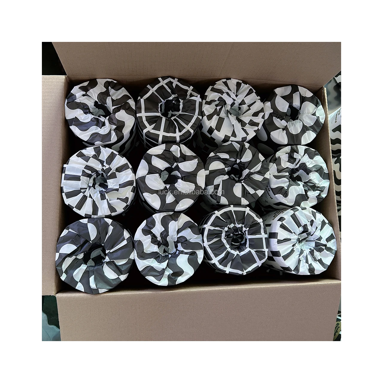 Wholesale core side embossing bathroom 3 ply premium toilet paper biodegradable bamboo tissue