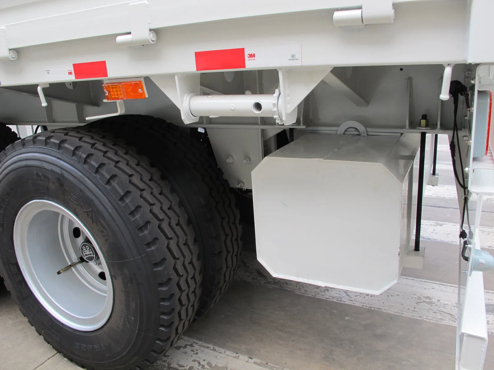 Hot selling high quality 3 Axle Draw Bar Fence Full Trailer 40-100 tons Drawbar Towing Dolly Full Truck Trailer With Fence Stake
