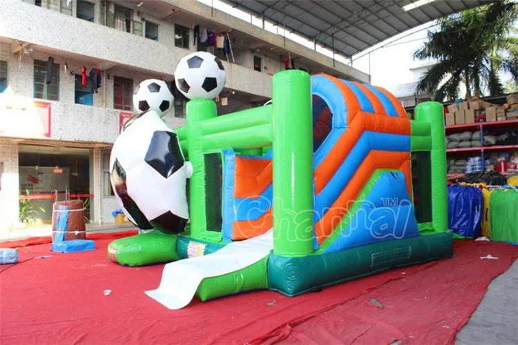 Надувной замок-батут для игры в футбол надувной батут детей