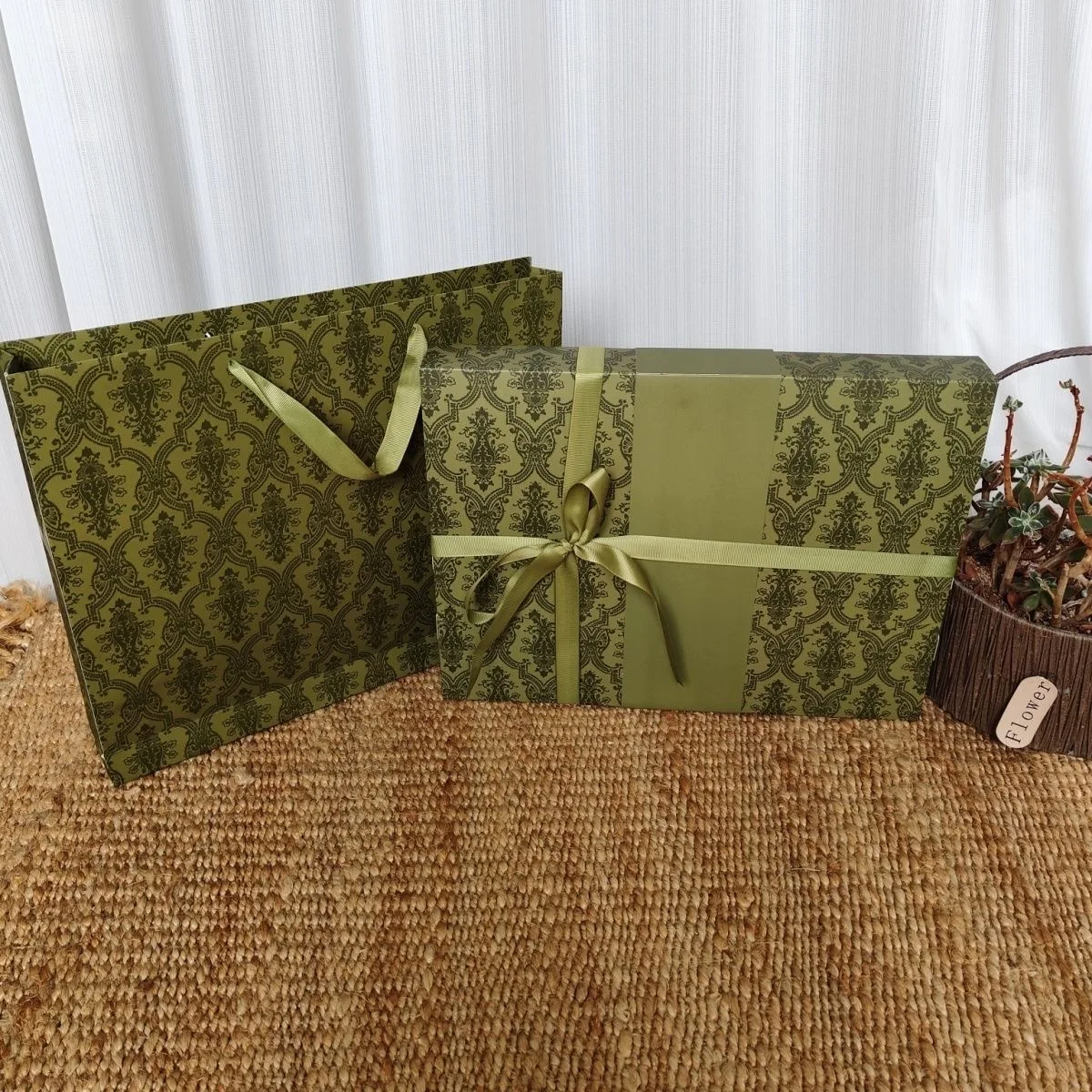 Large Corrugated Board Pajamas Gift Packaging Express Shipping Express Delivery Mailer Box Usage for Cloth