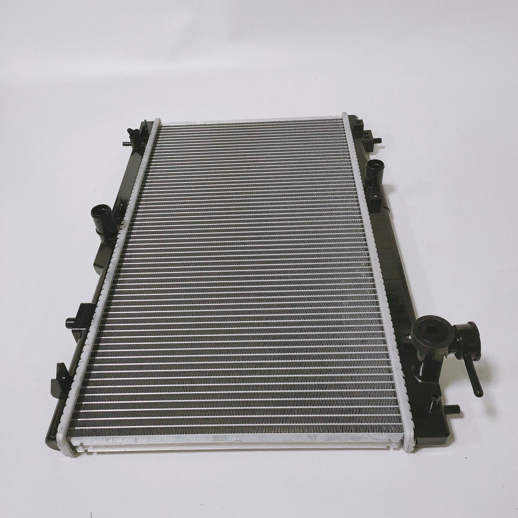 S21-1301110 Aluminum Plastic Brazed Car Engine Water Tank Radiator  Aluminum Radiator For Chery QQ 0.6 (M/T)