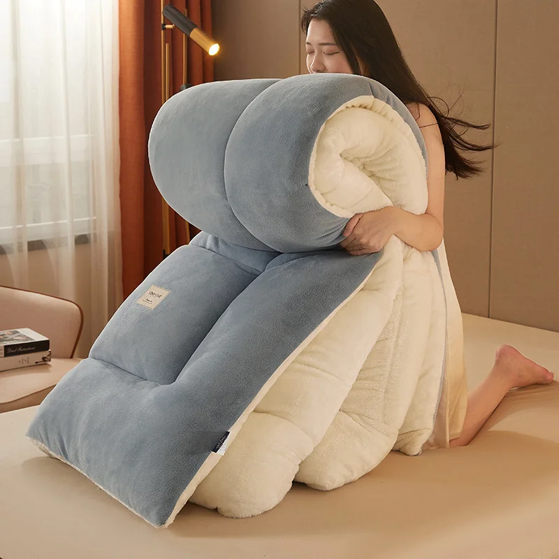 Ultra-soft Custom Milk Down Lambswool Flannel Fleece Fluffy Winter Spring Autumn Quilt Core Designer Luxury Sherpa Comforter