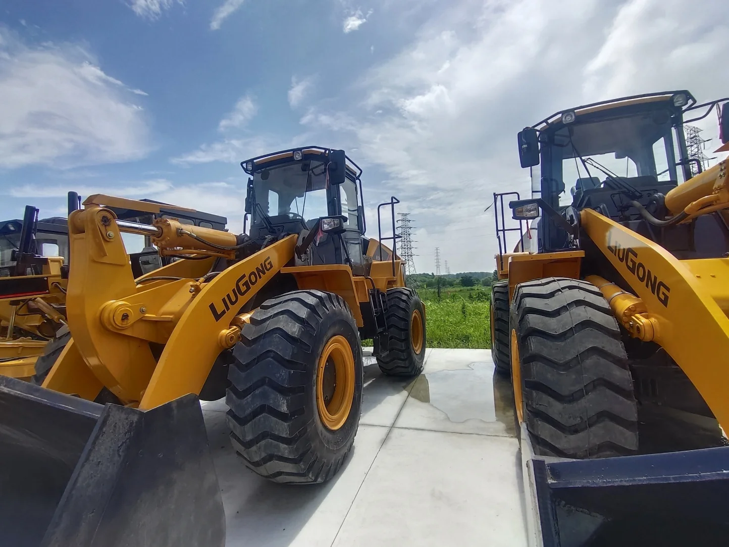 Лидер продаж подержанный колесный погрузчик LIUGONG 856H-китайская строительная техника в наличии
