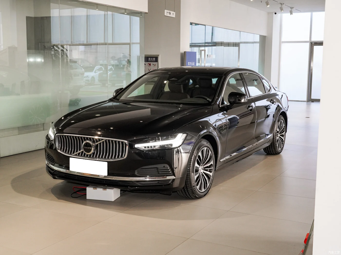 2024 Volvo S90 T8 2.0T 310 Horsepower AWD New Energy Vehicle Used Hybrid Medium Sedan