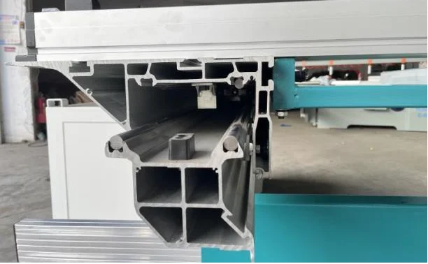 Industrial Woodworking CNC Sliding Table Saw Machine 45 Degree Precision Cutting Panel for Manufacturing Plants