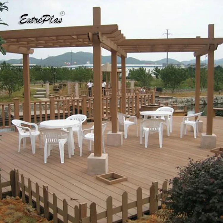 recycled plastic lumber for outdoor fencing and decking