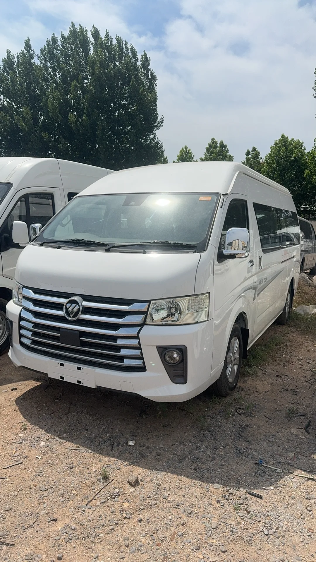 Foton G9 View CS2 15 Seats Diesel Gasoline Passenger Van Bus
