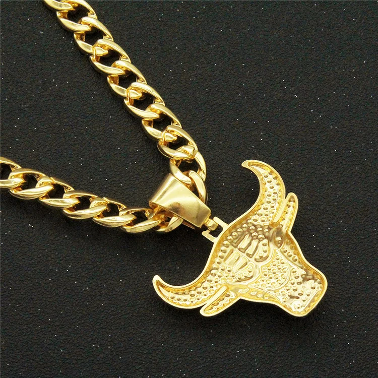 Iced Out Bling Chain Fashion 18K Gold Plating Alloy Charm Cattle Bull Head Hip Hop Pendant Necklace