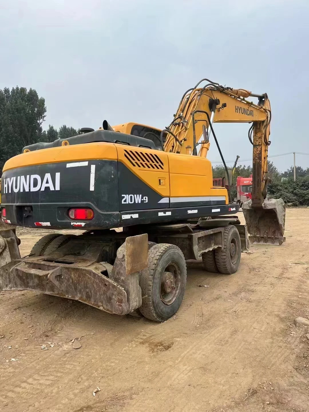 High Quality HYUNDAI 210w-9 21 Ton Used Hydraulic Wheel Excavator