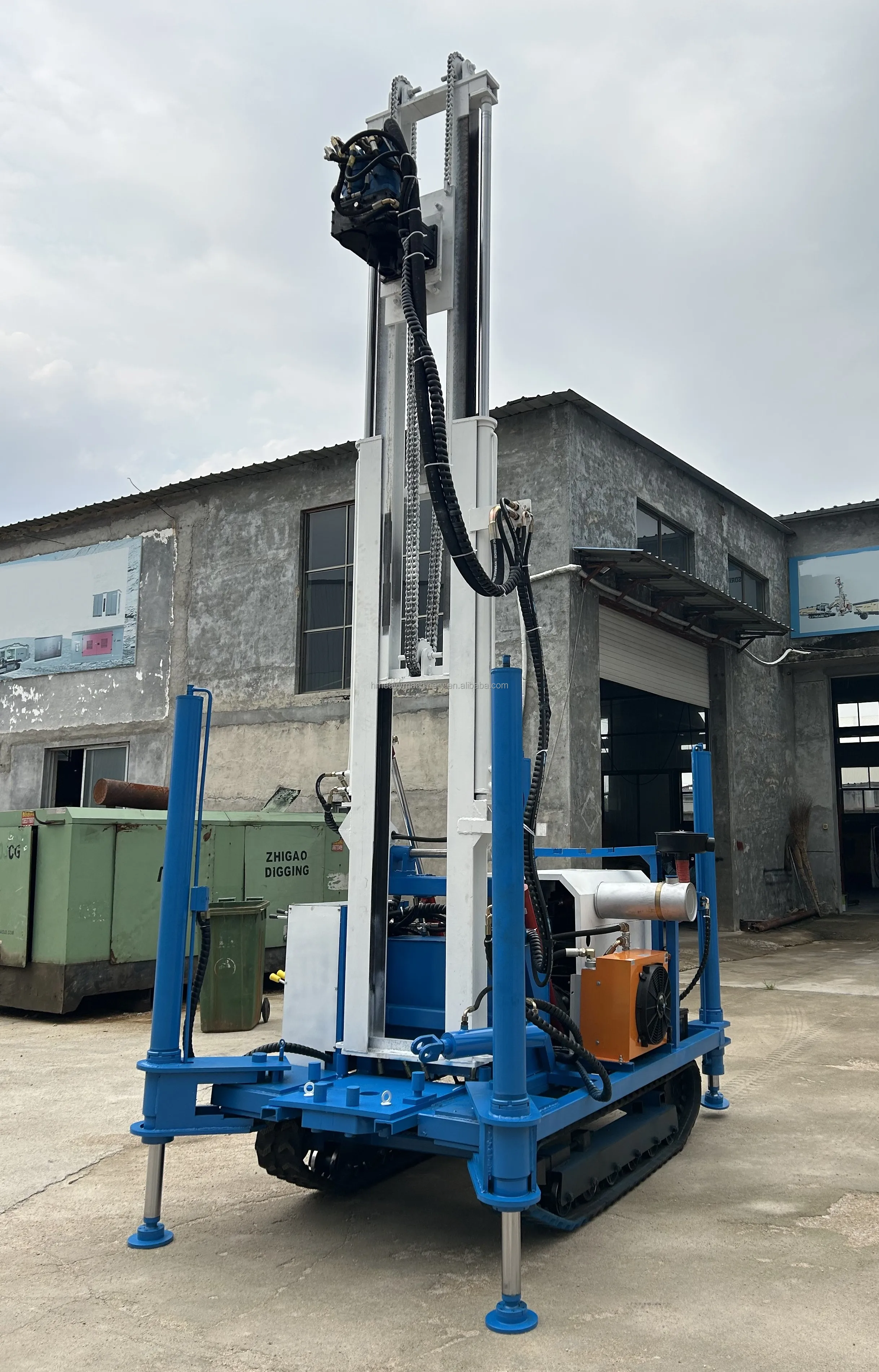 HongRun 300m water and air compressor  drill rig  have track shoe good quality and best price