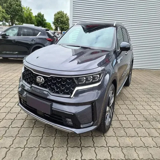 Подержанные автомобили подержанные 2023 2020 2021 KIA SORENTO в продаже