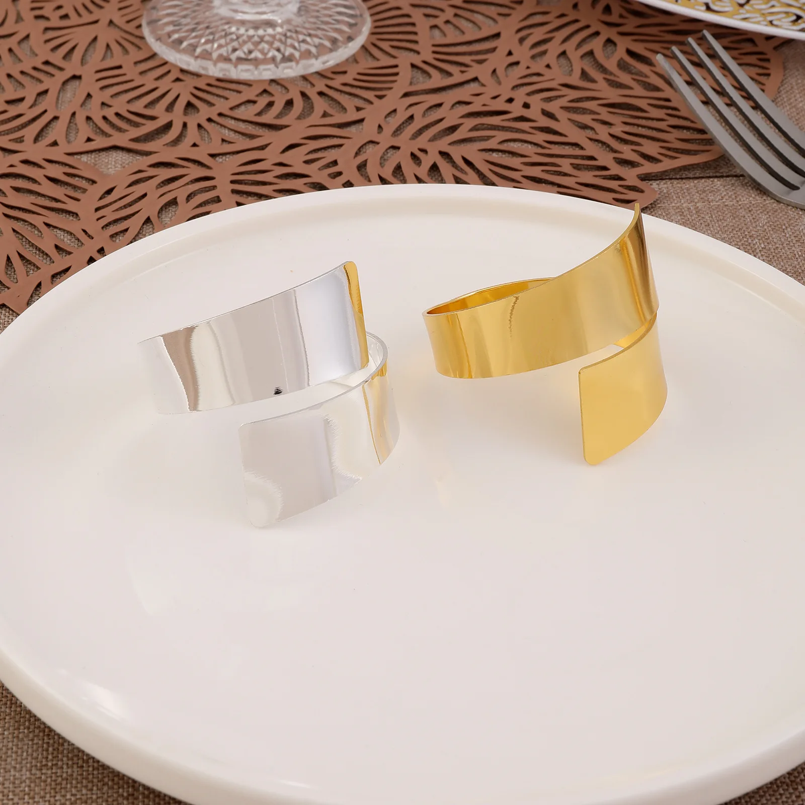 Belt Fabric Napkin Metal Napkin Ring Table Decoration Napkin Customized Size for Hotel Dinning Table Decor