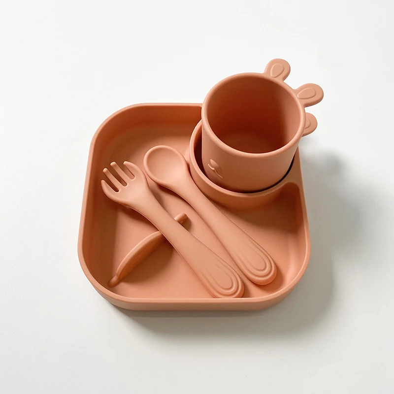 baby Feeding Supplies Toddler Waterproof Bib Silicone Plate Spoon and Bowl BPA free Silicone Baby Feeding Set