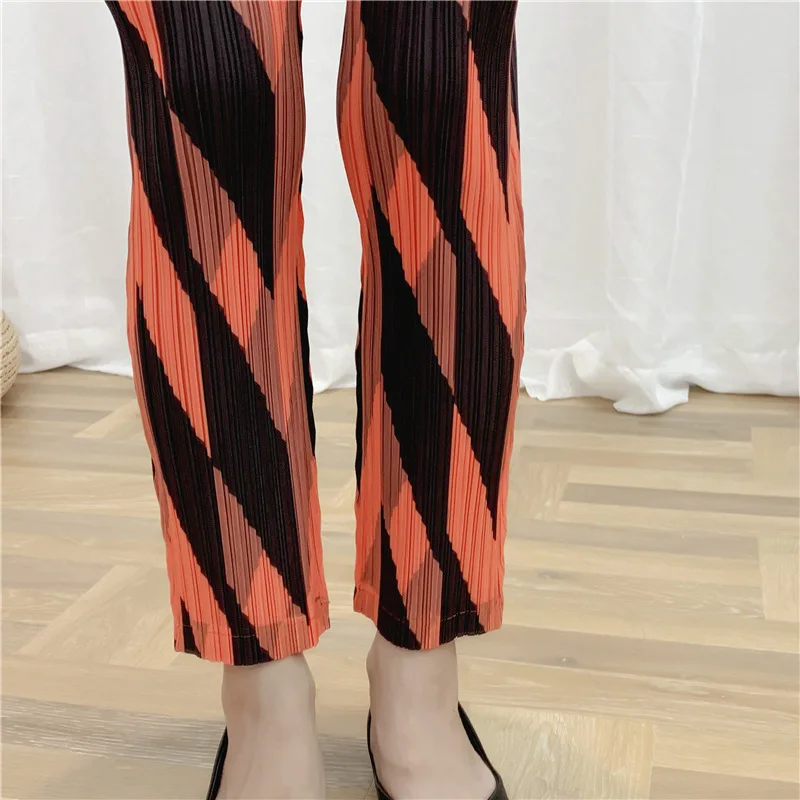  Fold печатных полосой нижней брюки цветные девять пионт модные для