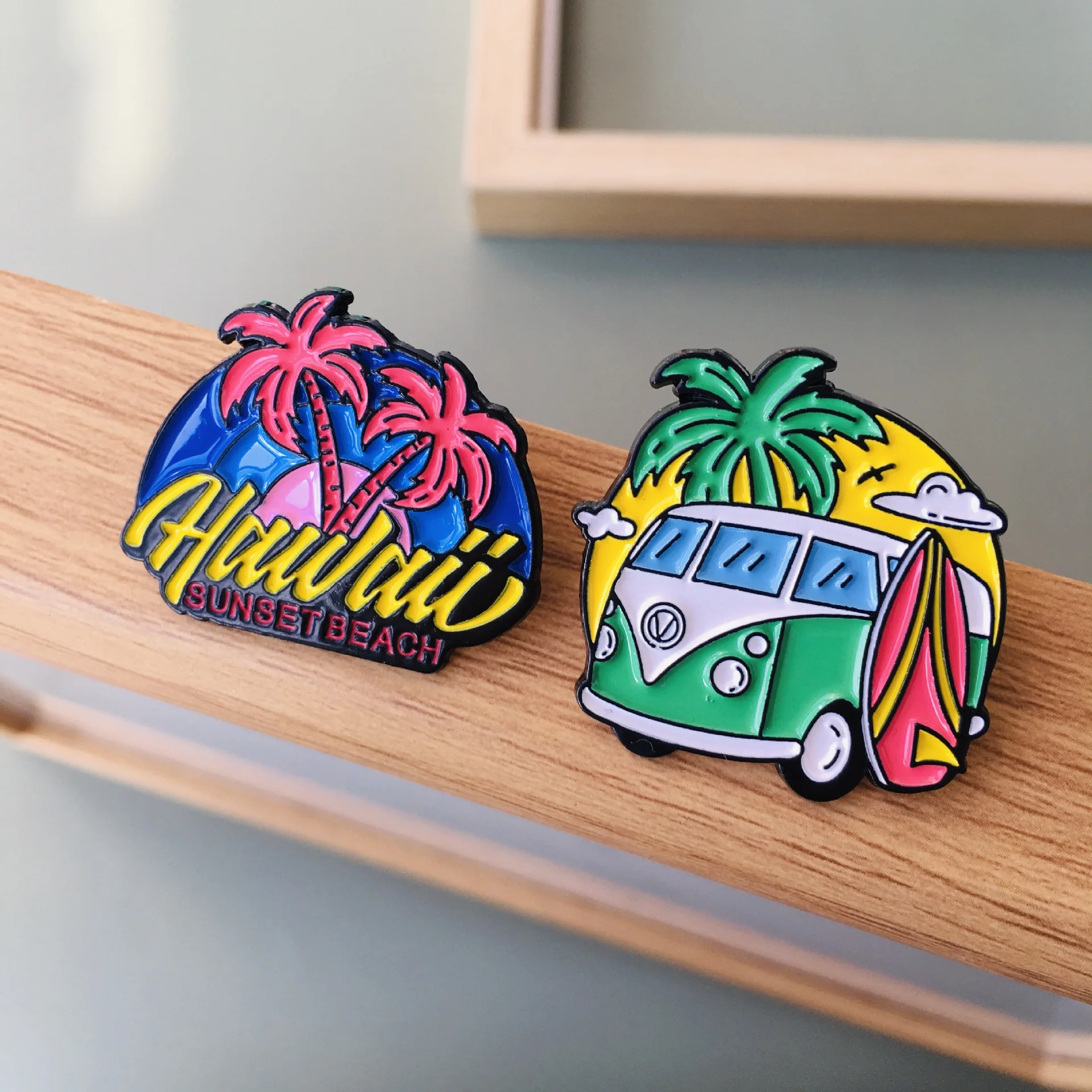 2024 новый дизайн на заказ милый мультяшный Дизайн Розовая Краска для собак Черная Металлическая Булавка мягкая эмалированная булавка лацкан