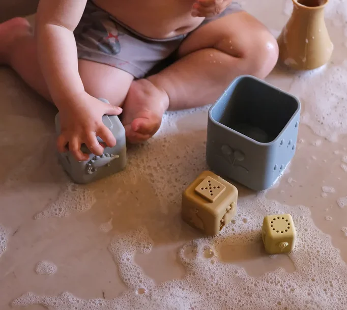 4PC Silicone Stacking Tower & Nesting Cups, Soft Building Stacker Water Bath Toy For Baby Early Learning