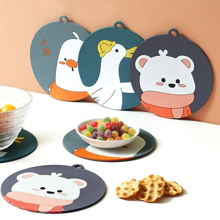 Dropshipping 3pcs one set Non-slip PVC Rubber Animal Pattern Table Placemat Heat Insulation pot Mat