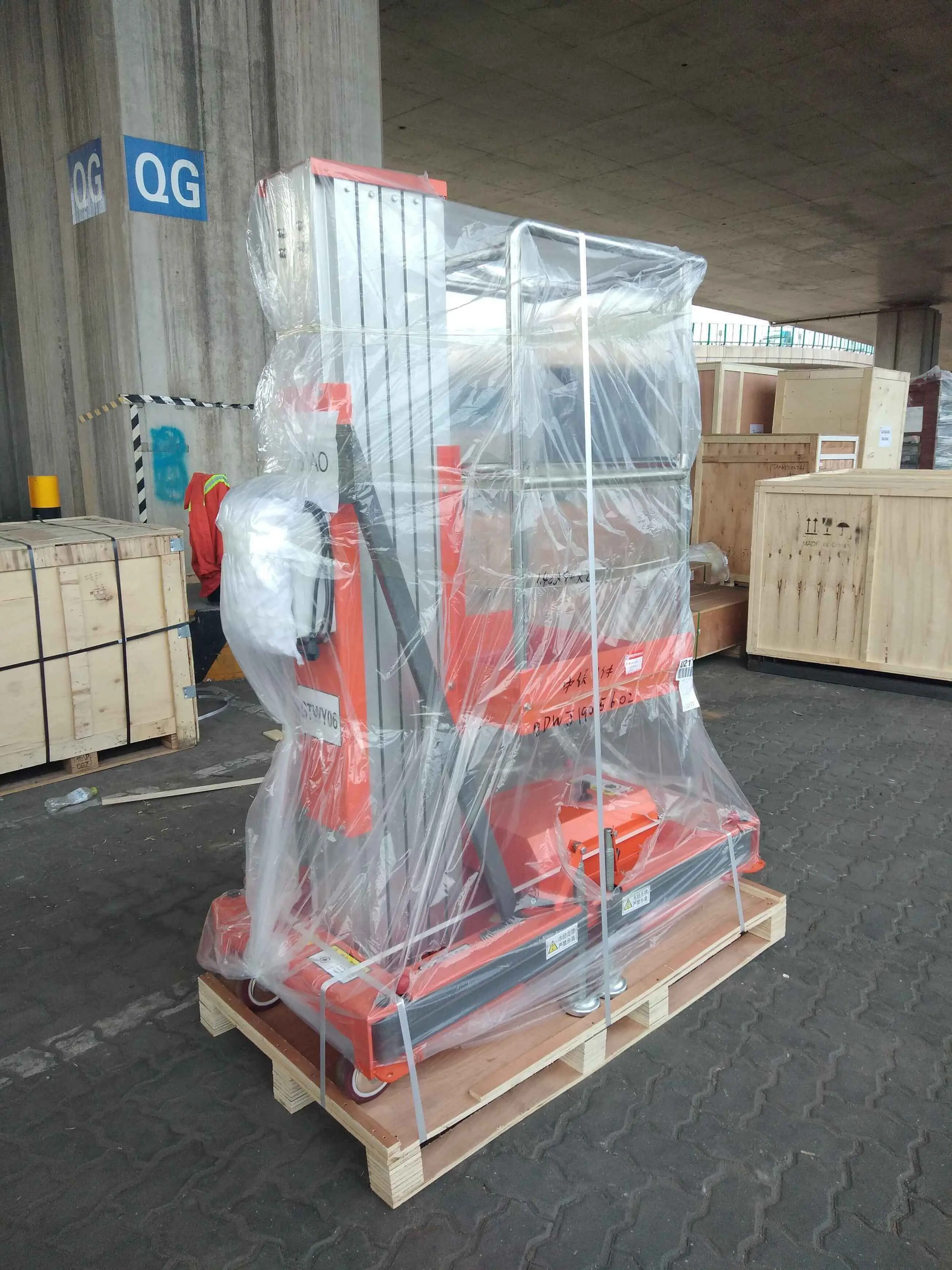 Mobile electric hydraulic aluminum vertical telescopic man lift