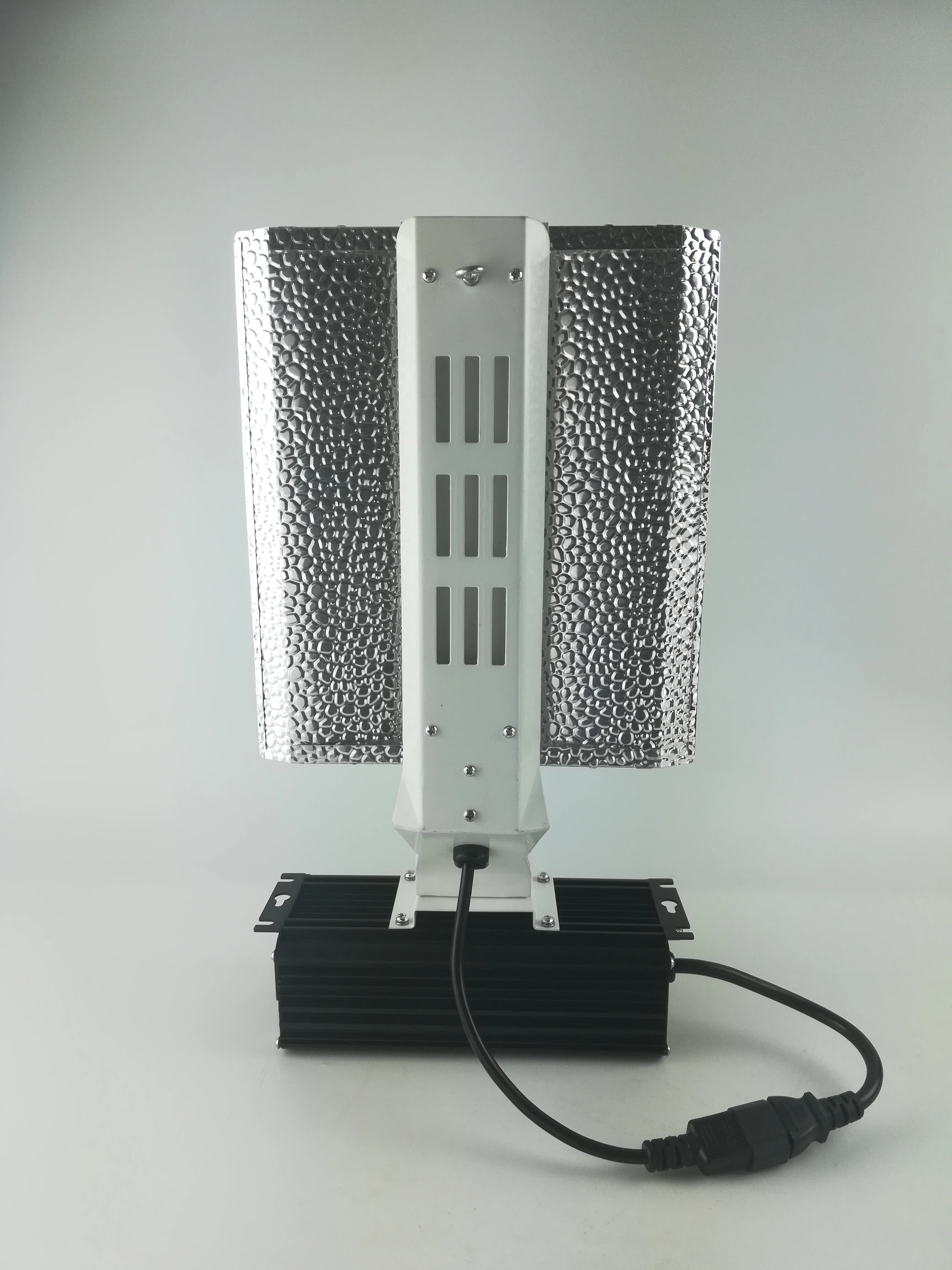 Indoor Planting  High Performance 315W CMH Grow Light Fixture With PGZ18 Socket Used In Hydroponics  240V