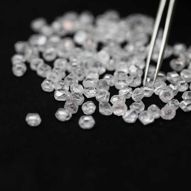 Synthetic lab grown 4 carats HPHT CVD white loose broken diamond real rough uncut white diamonds