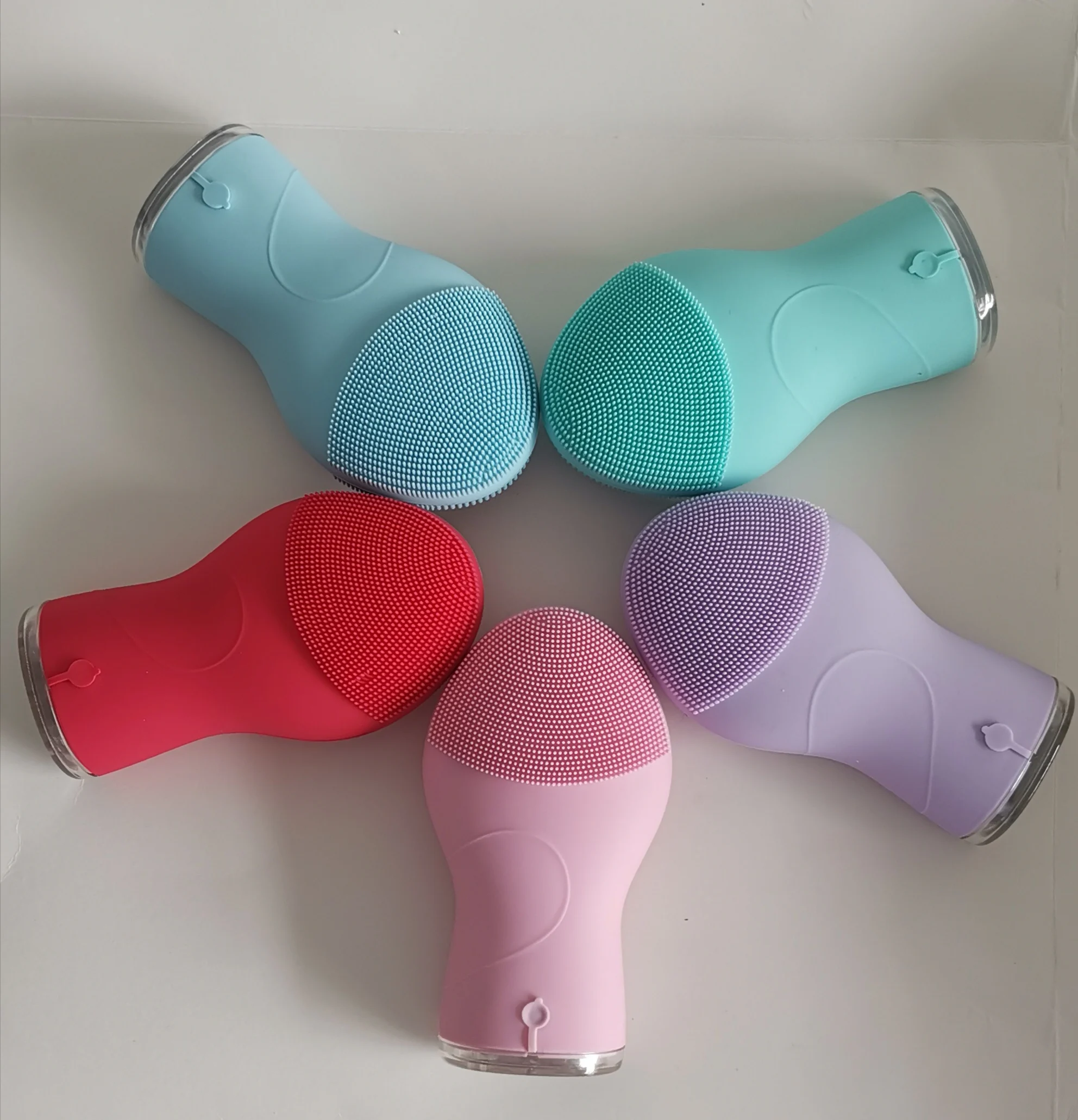 
Sonic Silicone Facial Cleansing Brush USB Rechargeable Electric Face Clean Brush Silicone Face Brush Deep Cleansing 