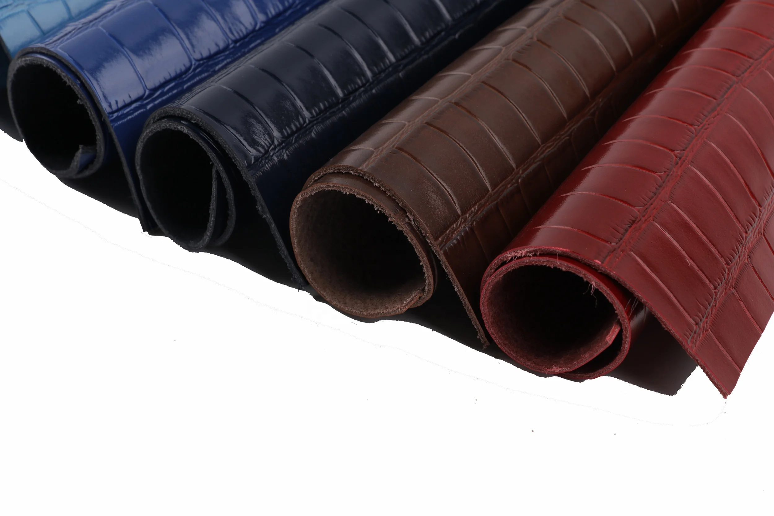 Верхние часы со специальной тисненой крокодиловой кожей средней глянцевой коровьей шкуры для ремней часов из