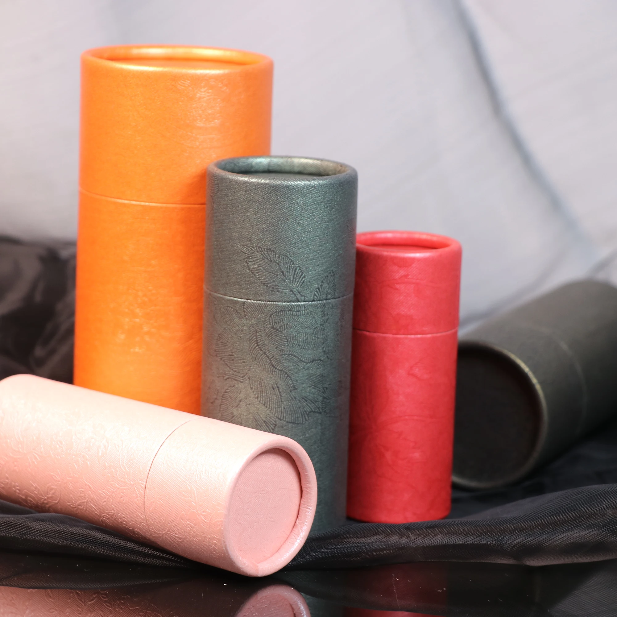 Custom Printing Cardboard Paper Cosmetic Tube Recyclable Paper Tube for Cosmetic Packaging