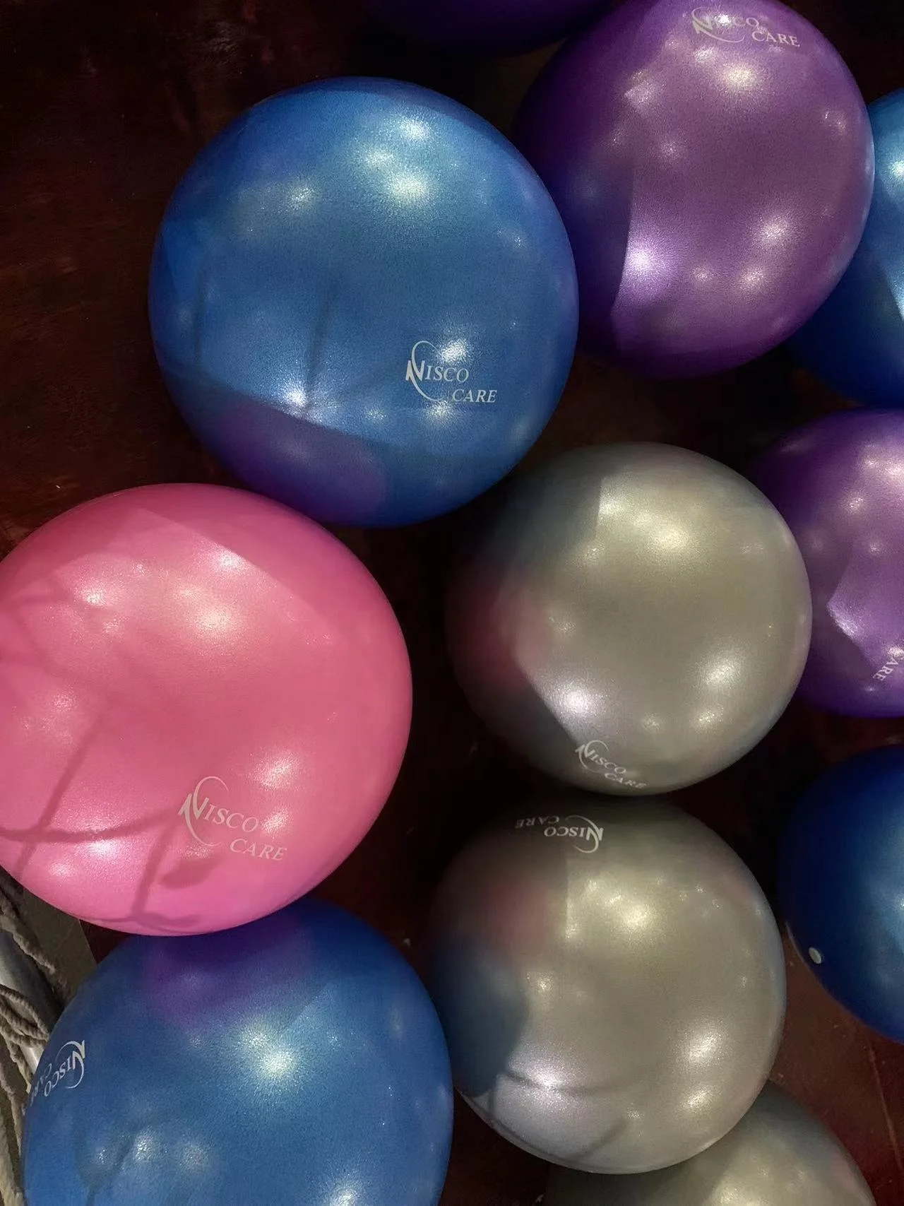 25cm 10inch PVC Pilates and Yoga Gym Ball Massage Ball for Indoor Balance Fitness Workout Exercise