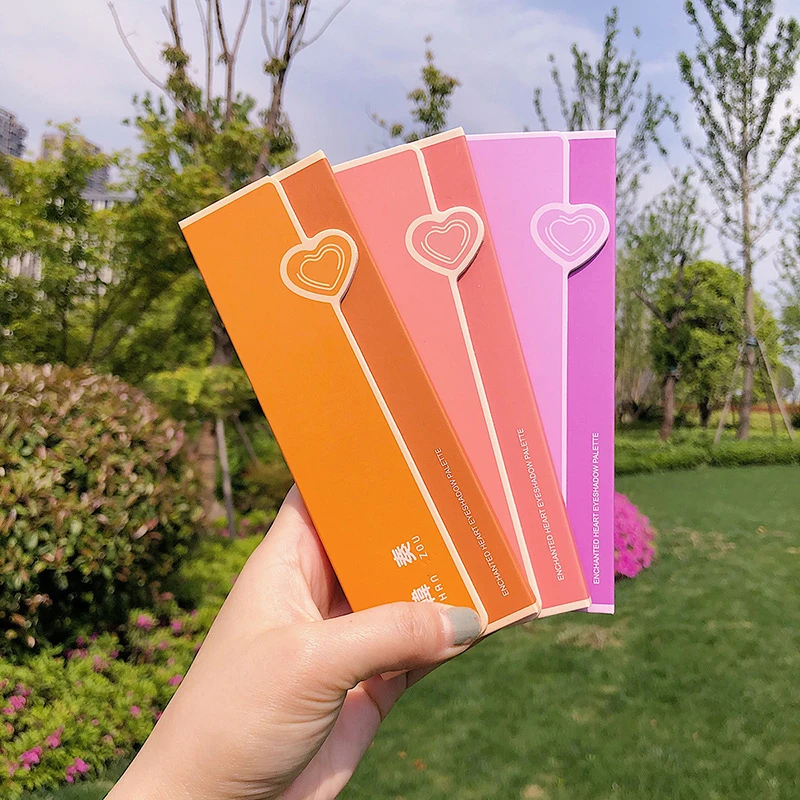 2021 hot selling makeup natural radiant brown eye shadow palette with mirror